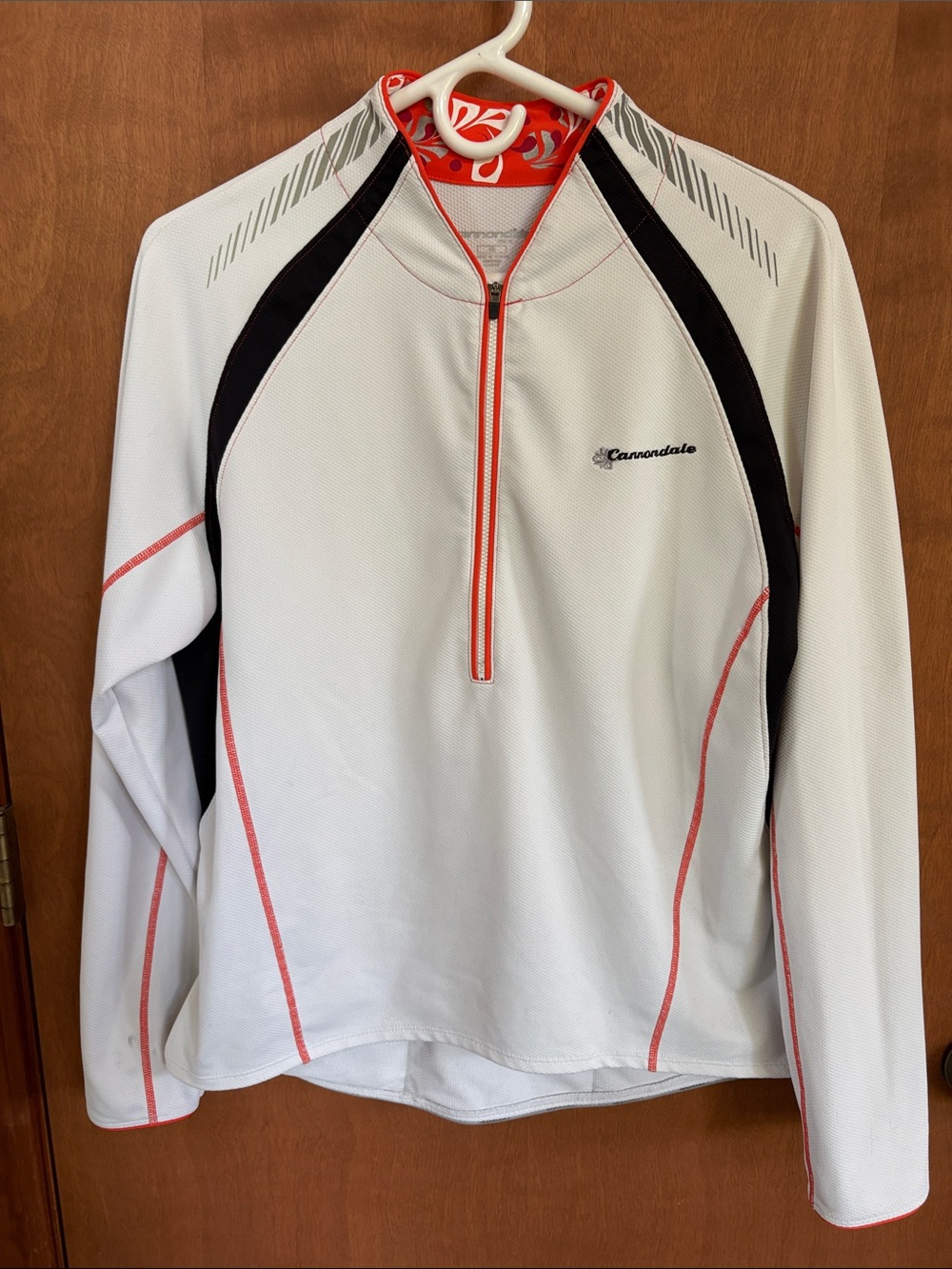 Cannondale Women’s Cycling 1/2 Zip Jersey. Size XL.